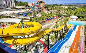 Piazza diRoma RM Hopedagem com Acesso Acqua Park/Splash